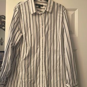 Banana republic, size 12, women’s black and white dress shirt